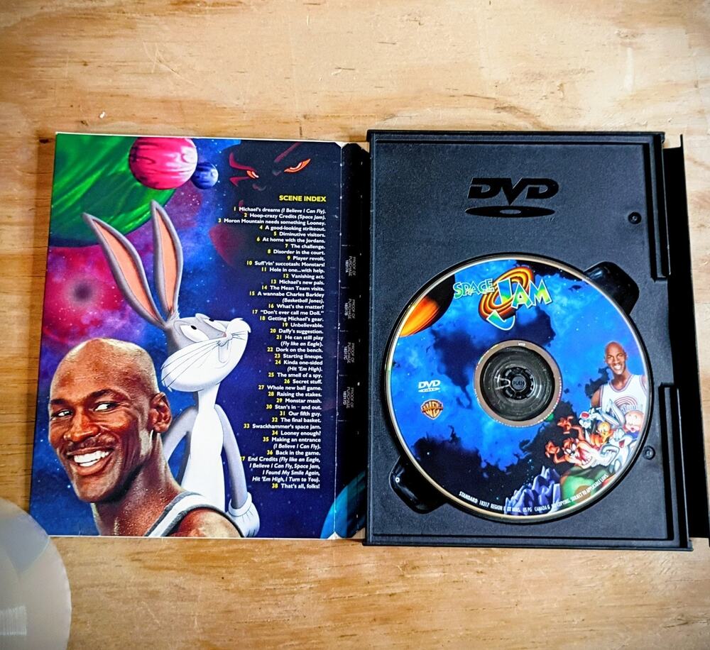 Space Jam DVD Michael Jordan Bugs Bunny Warner Bros Snap Case Clamshell Rare